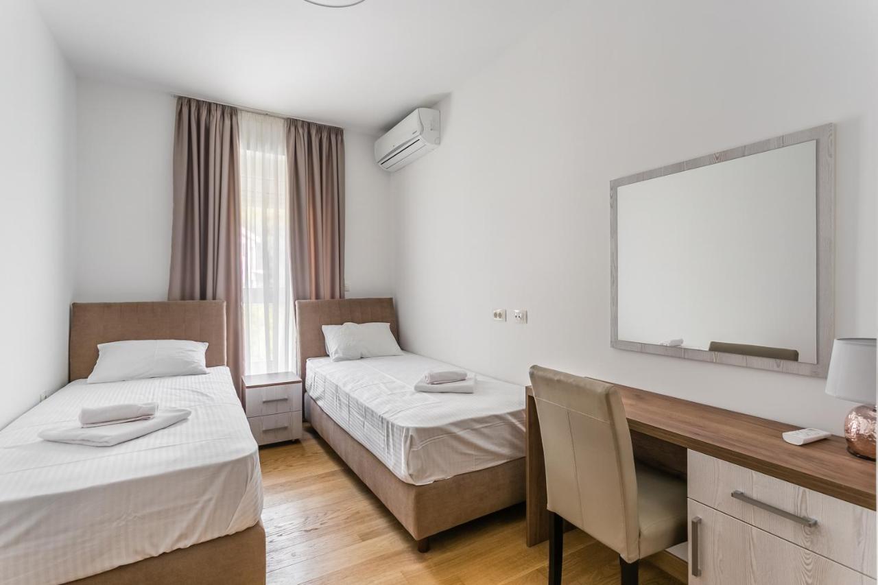 Apartments Lm Residence Rafajlovići Esterno foto